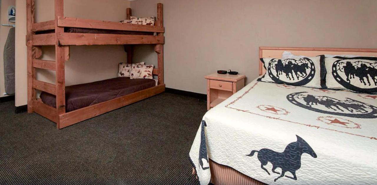 Yellowstonepark Inn&Suites Λίβινγκστον Εξωτερικό φωτογραφία